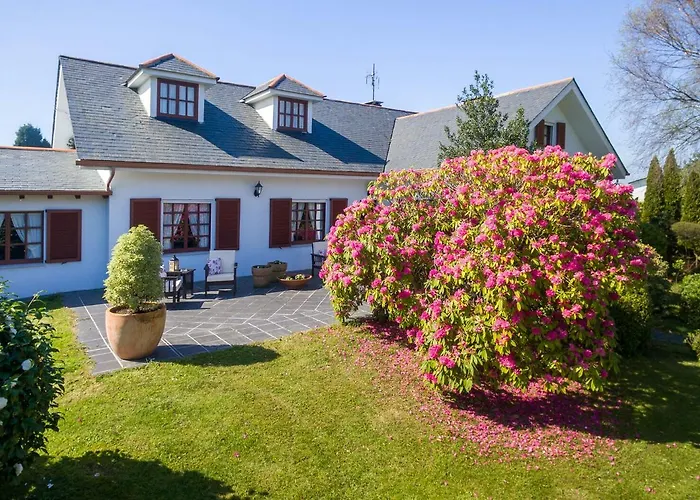 Rural Cabo Hotel Busto